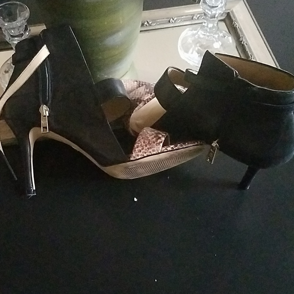 Shoes leather upper